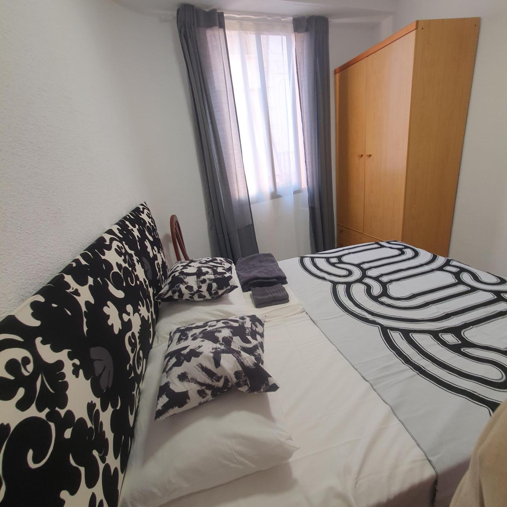 Spacious Home For A Large Group Or Family Кулера Екстериор снимка